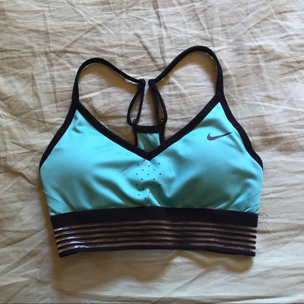 turquoise sports bra.